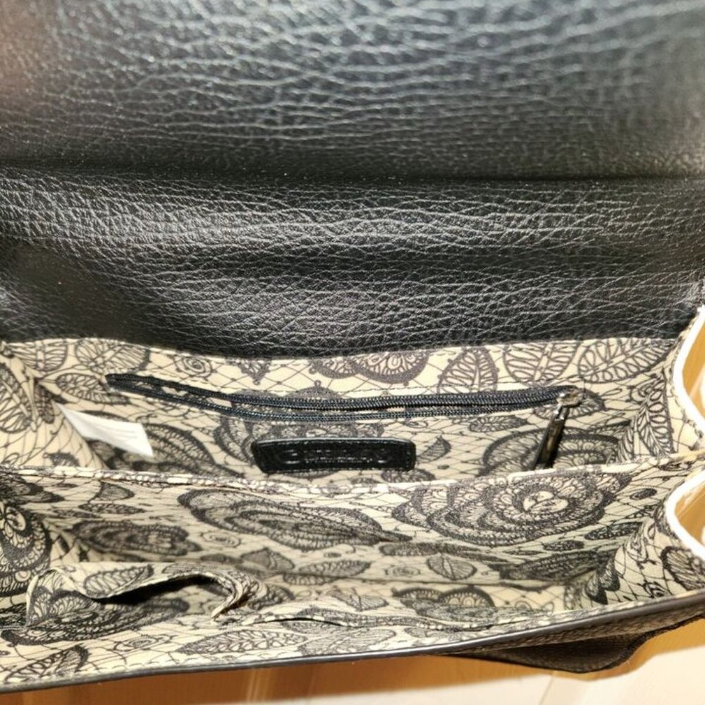 Carlos By Carlos Santana Black Purse Crossbody Bag Pom Pom RARE! - Picture 4 of 6